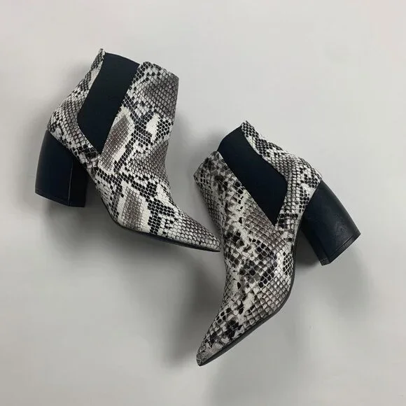 Lulus Womens Ankle Booties Black Size 6.5 Snakeskin Pointed Block Heels - Picture 2 of 9